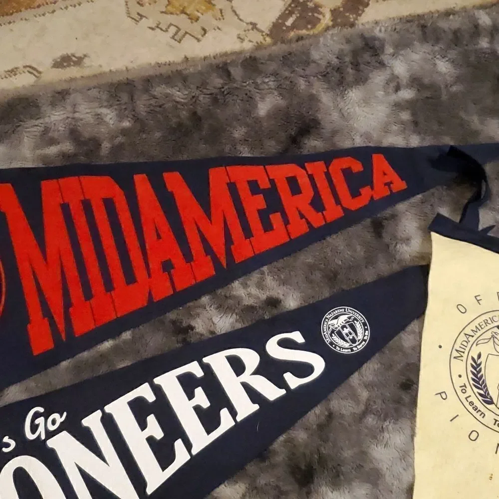 3 vtg. MNU‎  Midamerica Nazarene University felt pendants, pioneers
